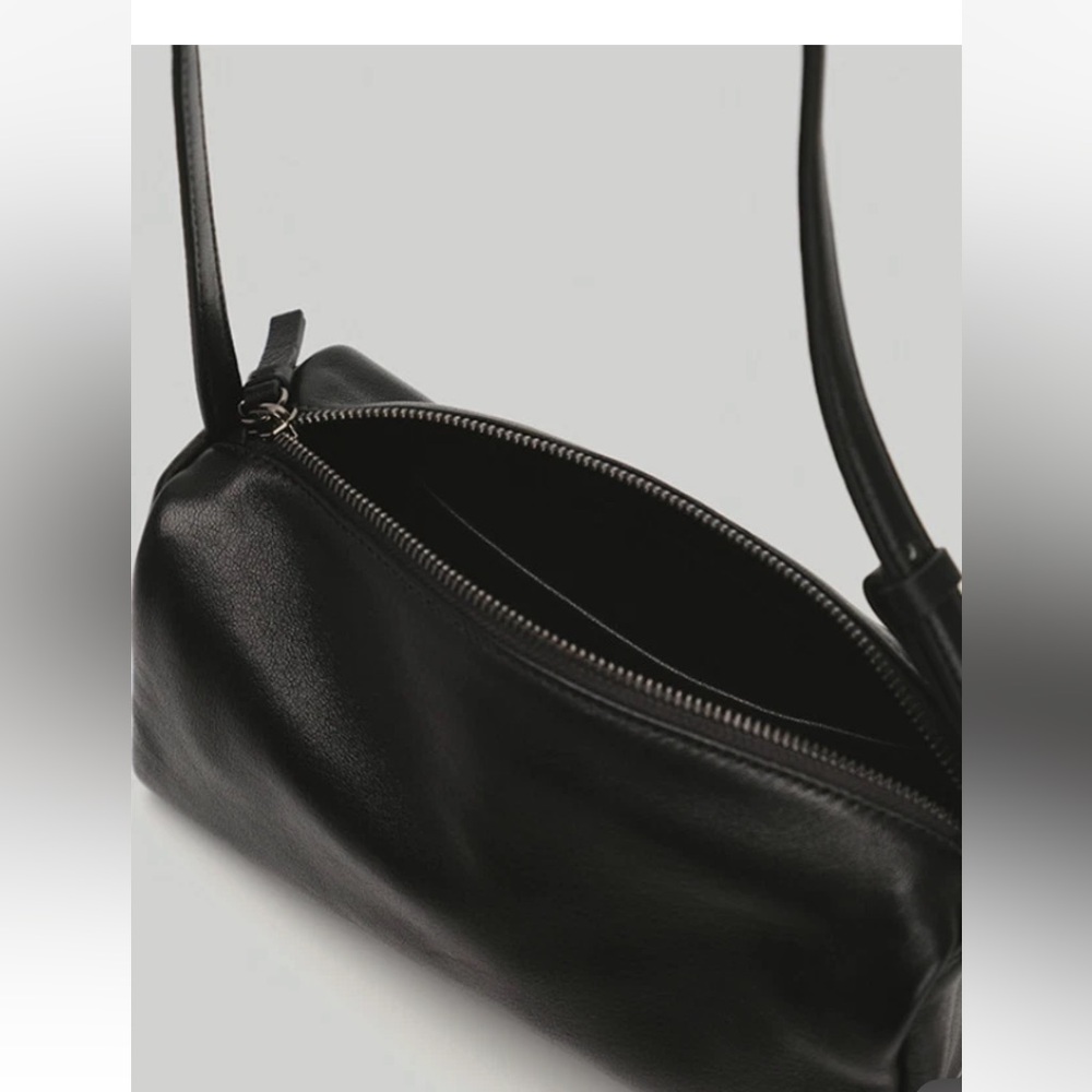 Minimalist Black Shoulder Bag - Women - Picture 5 of 6